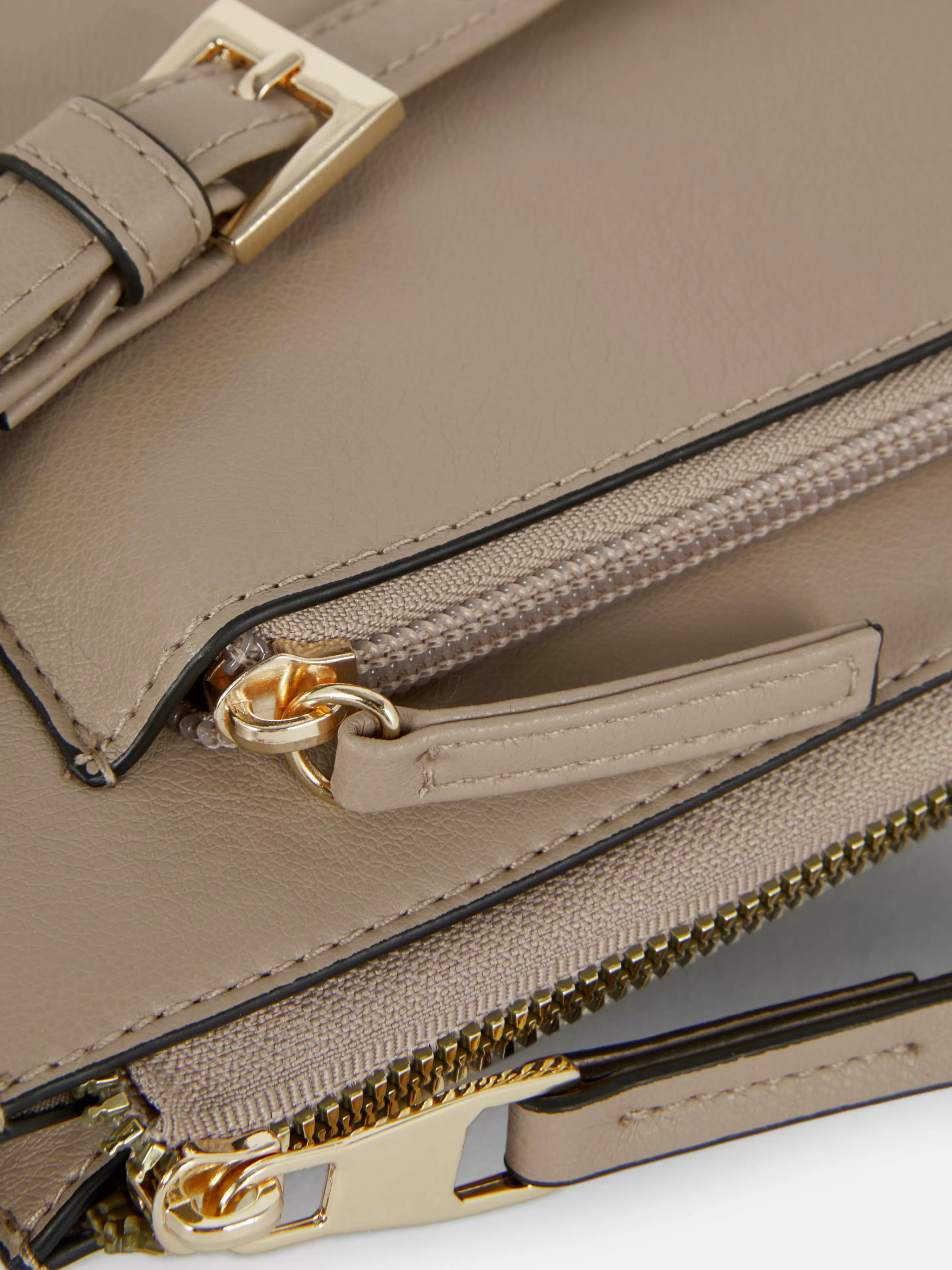 bandolera_de_piel_sinttica_3-1.webp Mujer Primark Bolsos Y Monederos | Bandolera De Piel Sintética