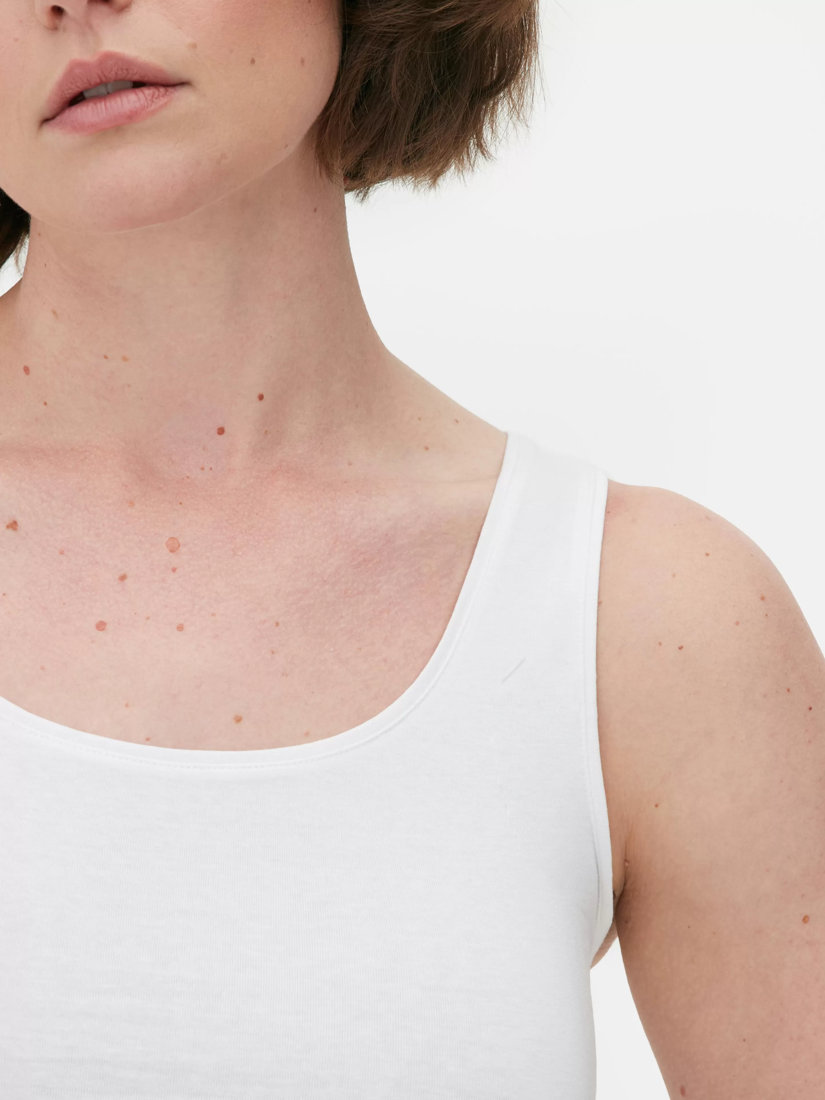 camiseta_clsica_sin_mangas_de_algodn_3.webp Mujer Primark Tops Y Camisetas | Camiseta Clásica Sin Mangas De Algodón