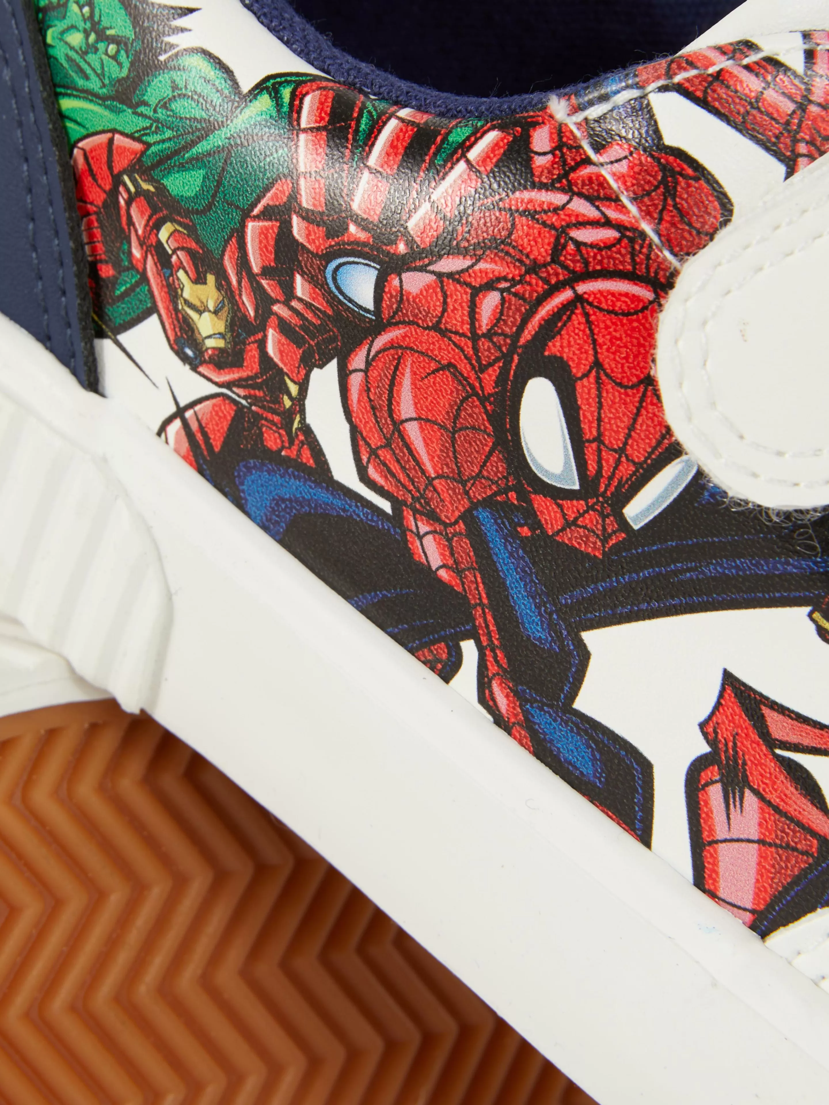 Niños Primark Calzado Deportivo | Deportivas De Caña Baja De Los Vengadores De Marvel