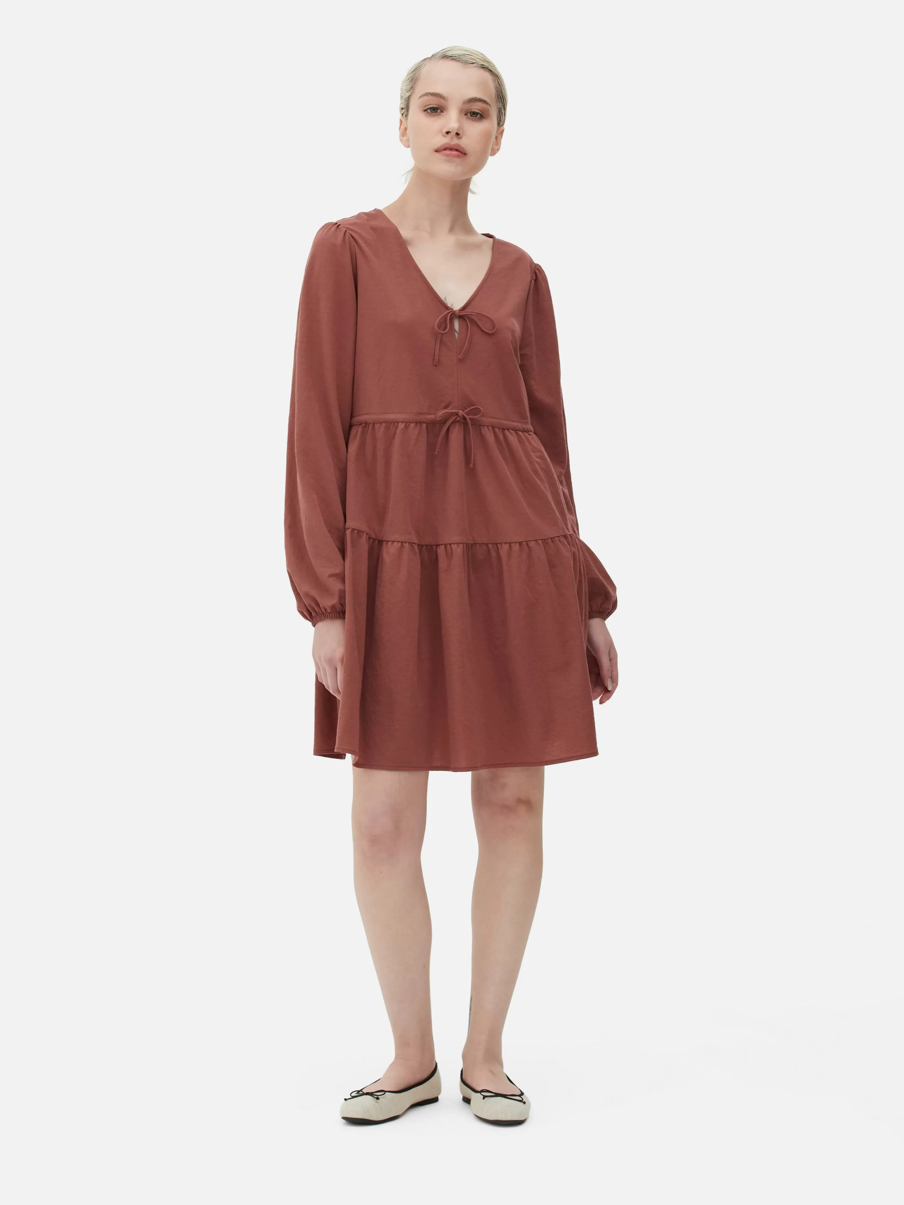 Mujer Primark Vestidos | Vestido Corto Con Vuelo, Cuello De Pico Y Lazada