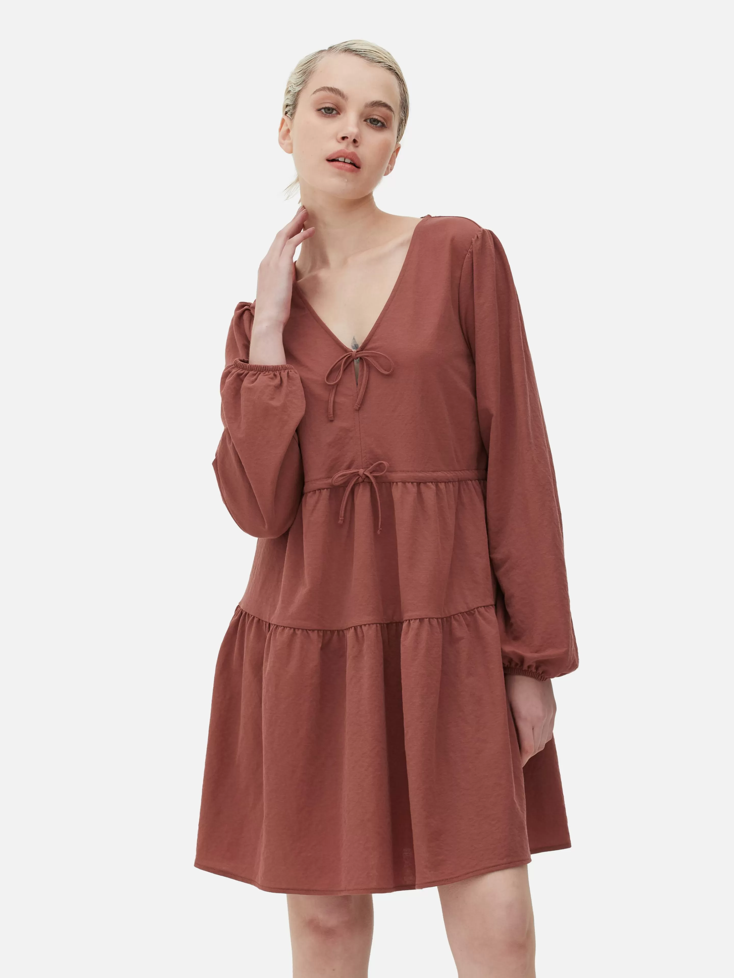 Mujer Primark Vestidos | Vestido Corto Con Vuelo, Cuello De Pico Y Lazada