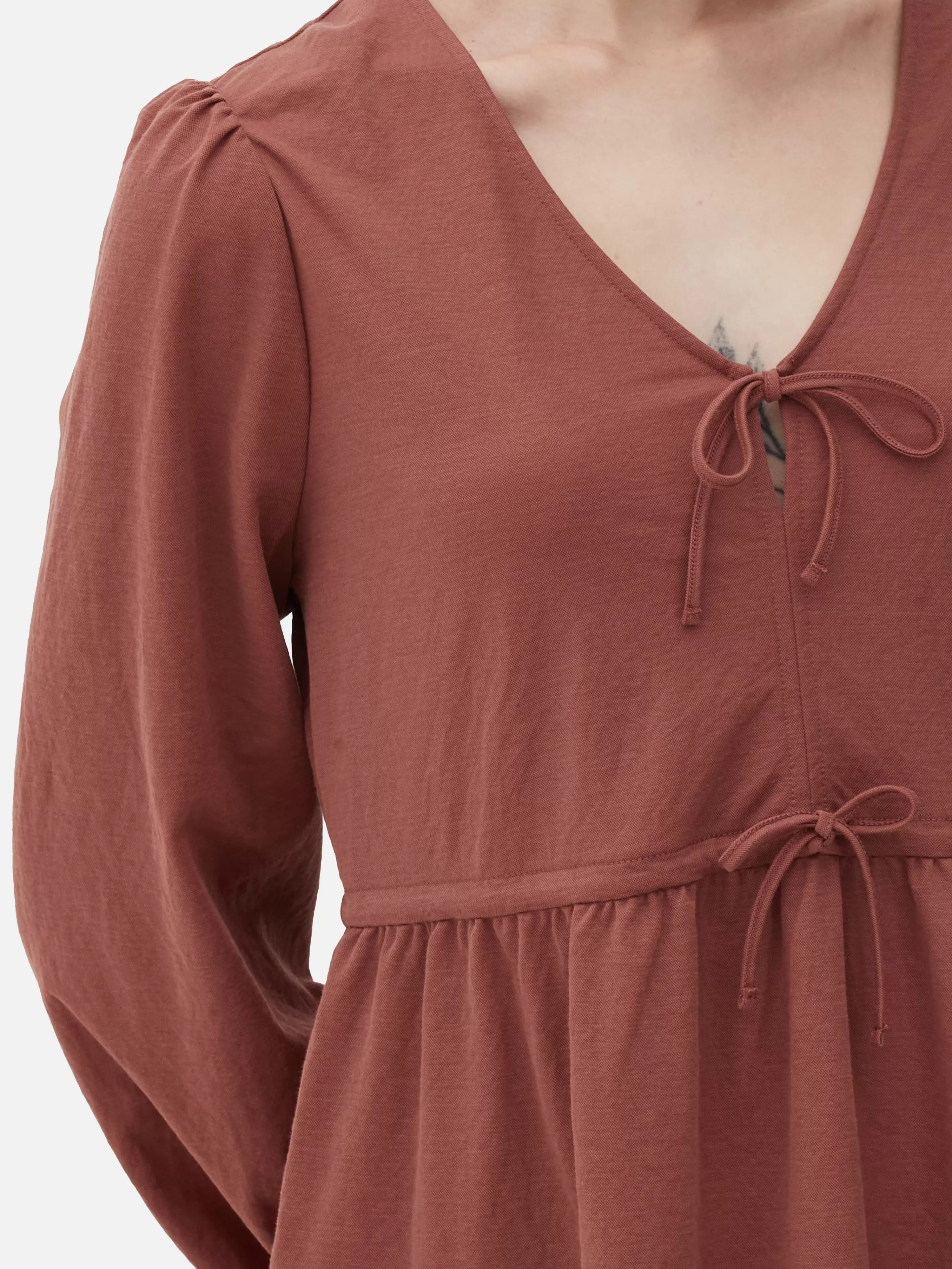 Mujer Primark Vestidos | Vestido Corto Con Vuelo, Cuello De Pico Y Lazada