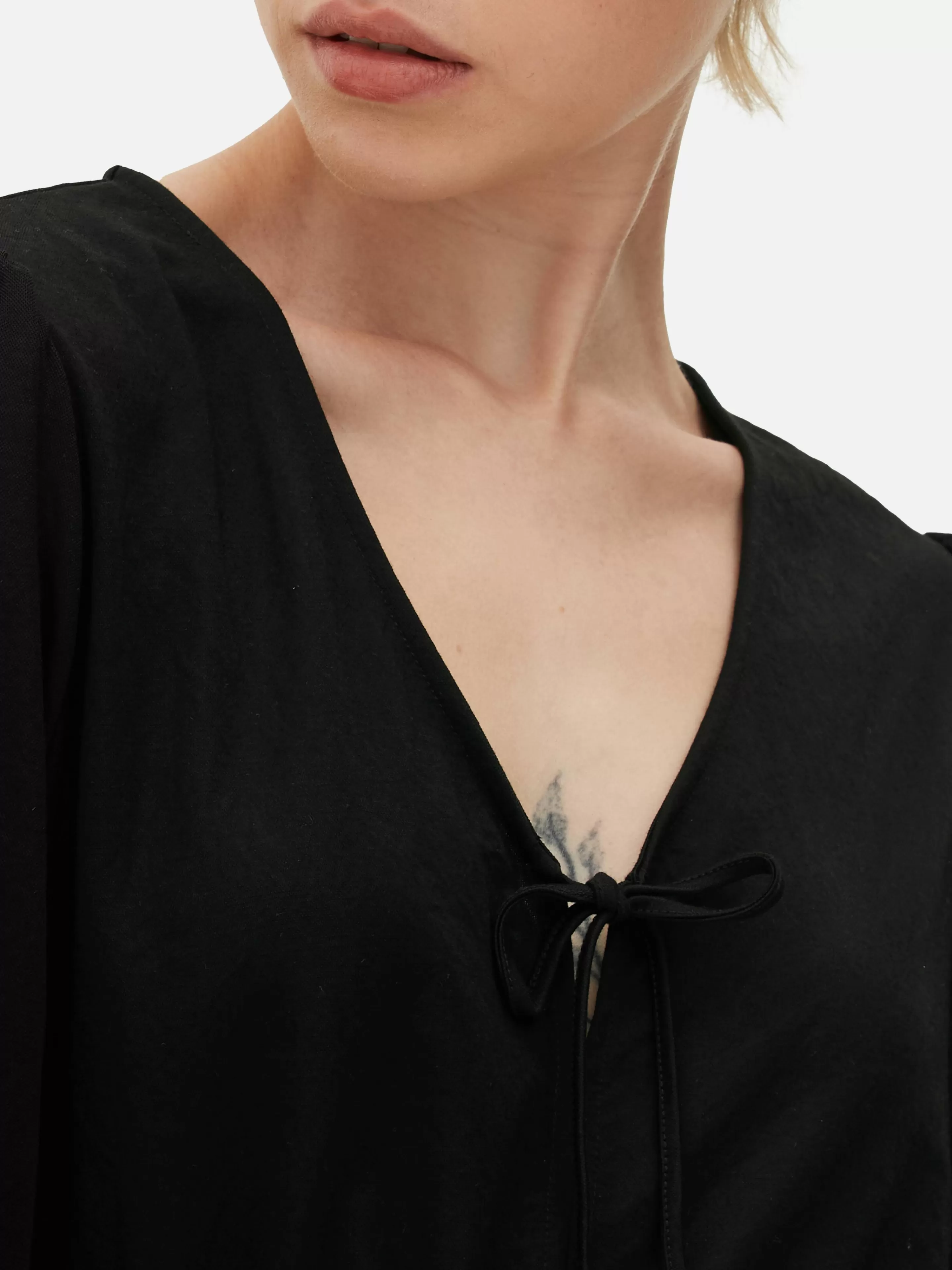 Mujer Primark Vestidos | Vestido Corto Con Vuelo, Cuello De Pico Y Lazada