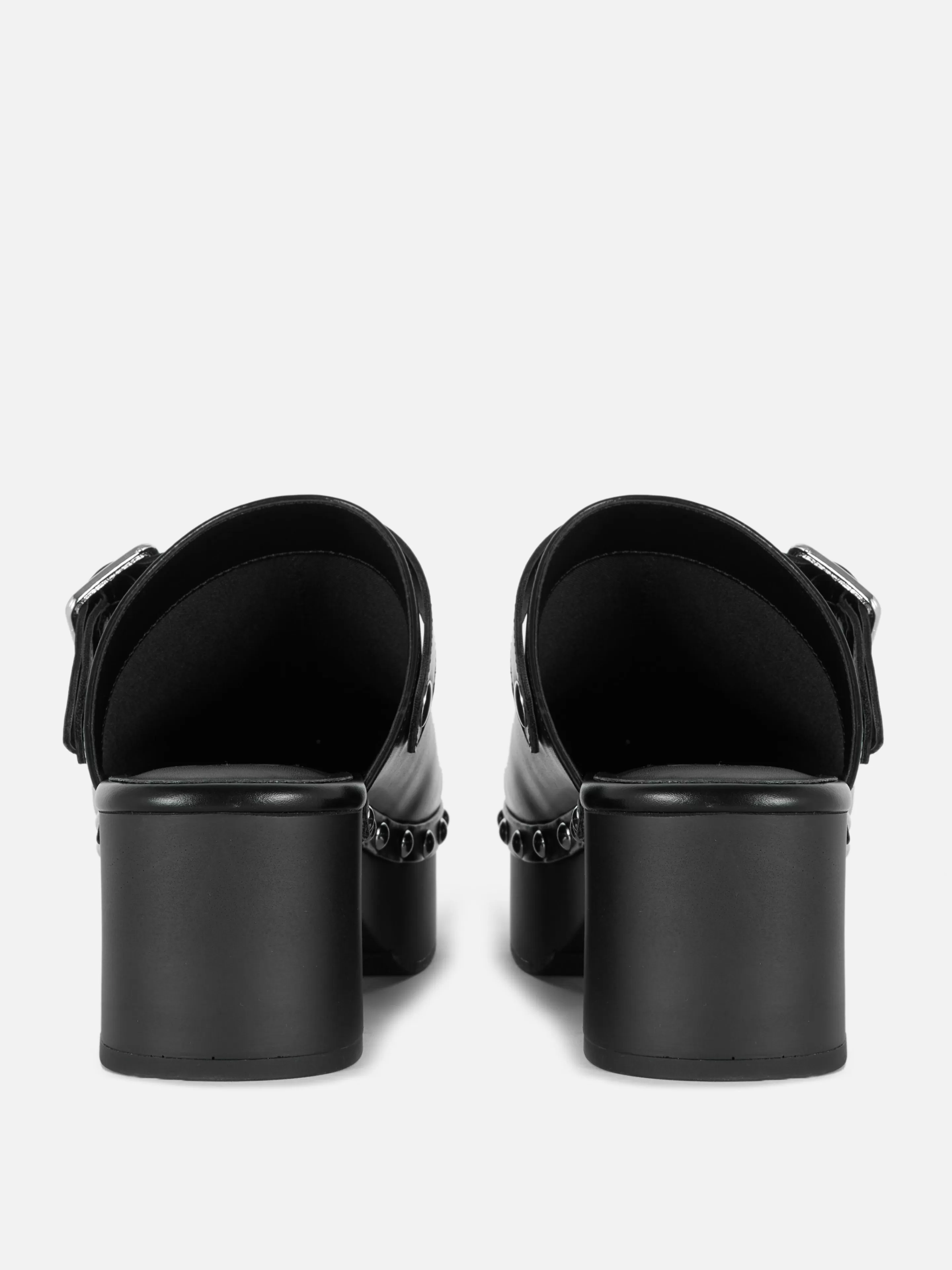 zuecos_gruesos_de_tacn_con_tachuelas_de_rita_ora_3.webp Mujer Primark Tacones | Zuecos Gruesos De Tacón Con Tachuelas De Rita Ora